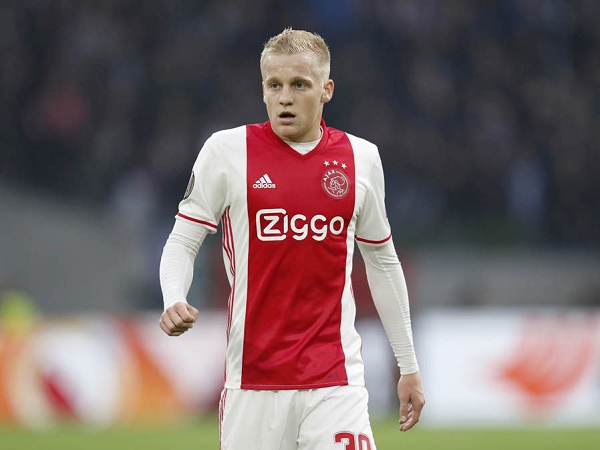 Chuyển nhượng MU 18/3: MU phá đám Real vụ Van de Beek