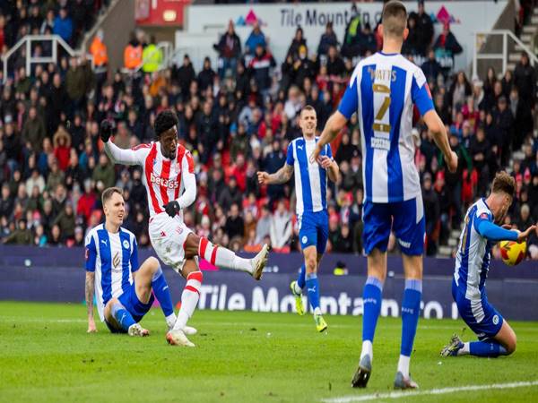 Nhận định bóng đá giữa Stoke City vs Wigan, 01h45 ngày 19/4