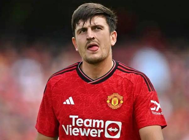 Tin bóng đá 7/12: Harry Maguire là cầu thủ hay nhất tháng 11 NHA