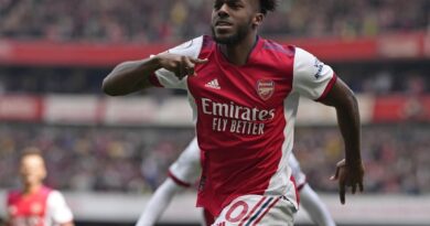 Chuyển nhượng 25/1: Rõ tương lai của Tavares tại Arsenal