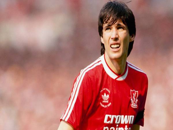 Hậu vệ Liverpool xuất sắc nhất/Alan Hansen