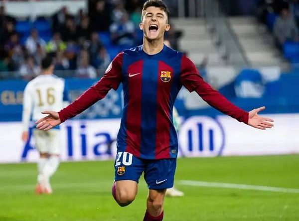 Tin Barca 4/10: HLV Hansi Flick xem xét đôn Unai Hernandez lên đội một